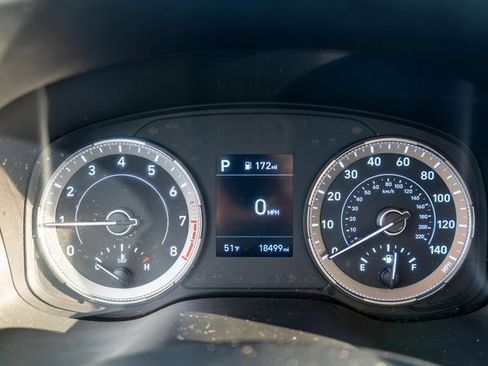 Used 2022 Hyundai Venue SEL image 22