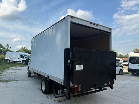 Used 2016 Ford E-450 and Econoline 450 Super Duty image 6