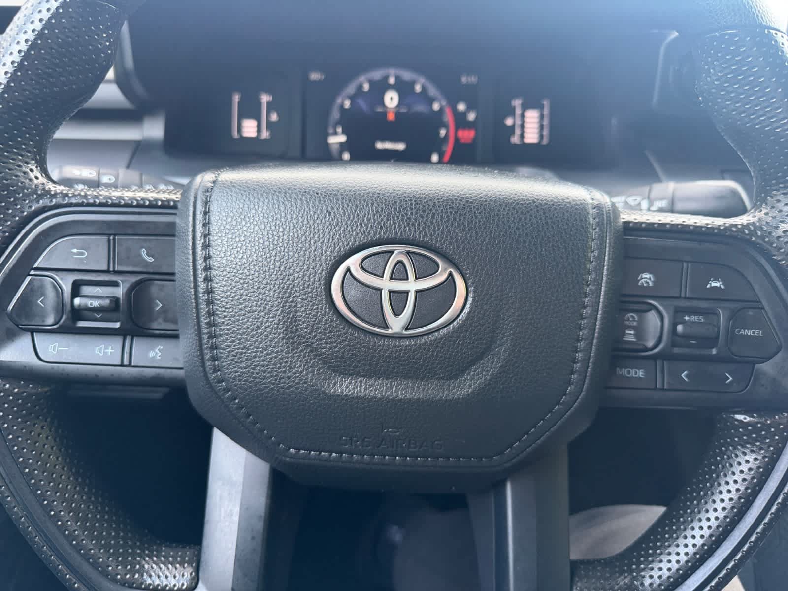 Used 2024 Toyota Tacoma SR5 AWD/4WD image 25