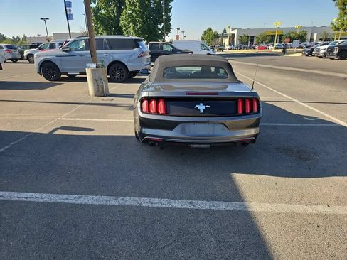 Used 2016 Ford Mustang Convertible RWD image 6