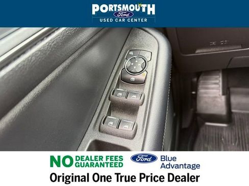 Used 2022 Ford Edge SE w/ Black Appearance Package image 17