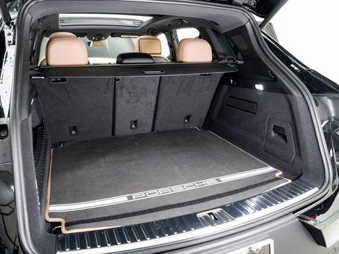 New 2026 Porsche Cayenne image 29