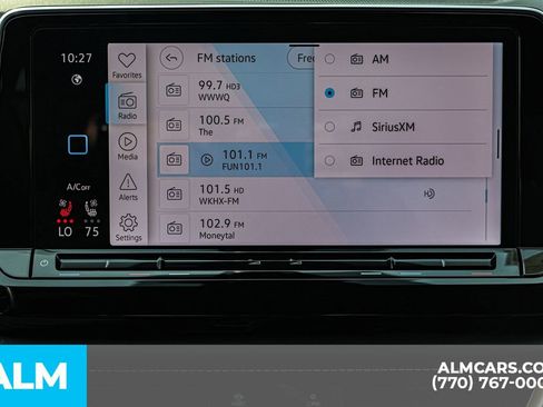 Used 2024 Volkswagen Atlas Cross Sport SE image 40