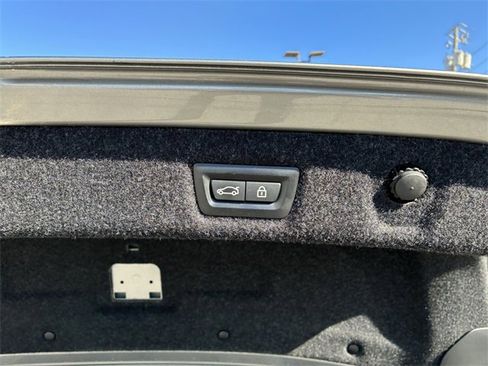 Used 2019 BMW M5 w/ Executive Package image 31