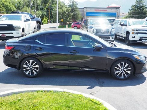 Used 2023 Nissan Sentra SV w/ SV Premium Package FWD image 4