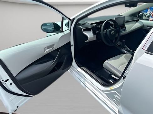 Used 2020 Toyota Corolla LE FWD image 10