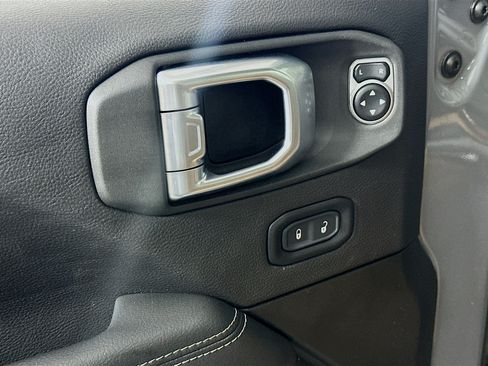 Used 2023 Jeep Wrangler Unlimited Sahara w/ Cold Weather Group AWD/4WD image 15