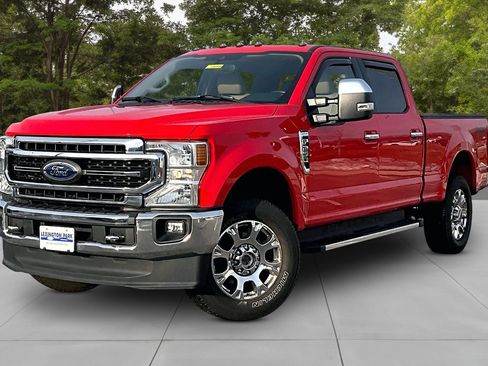 Certified 2022 Ford F250 Lariat w/ Chrome Package image 3
