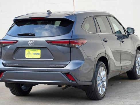 Used 2024 Toyota Highlander Limited AWD/4WD image 55