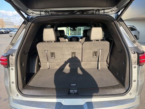 Used 2023 Chevrolet Traverse Premier image 18