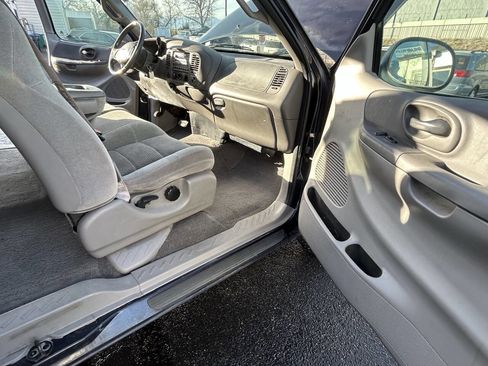 Used 2001 Ford F150 XLT image 23