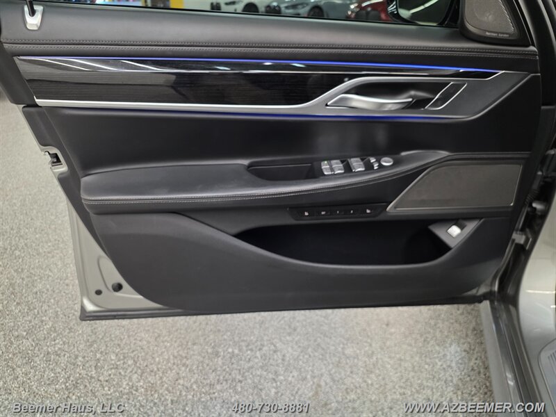 Used 2020 BMW 750i xDrive w/ Executive Package AWD/4WD image 19