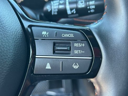 Used 2025 Honda HR-V Sport image 30