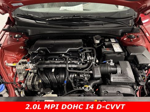 Used 2023 Hyundai Elantra SEL image 12