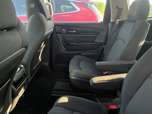 Used 2017 Chevrolet Traverse LT AWD/4WD image 13