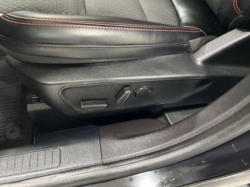 Certified 2024 Ford Escape ST-Line w/ Tech Pack #1 AWD/4WD image 9