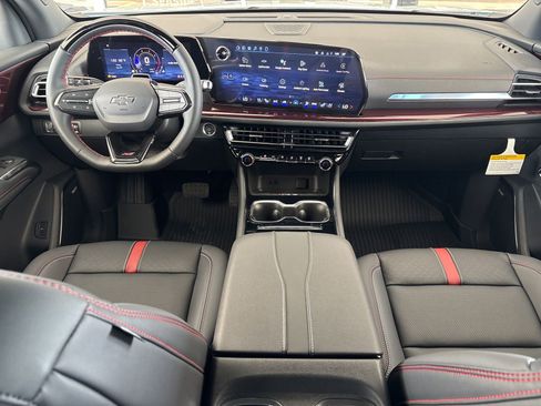 New 2026 Chevrolet Traverse RS w/ LPO, Floor Liner Package FWD image 28