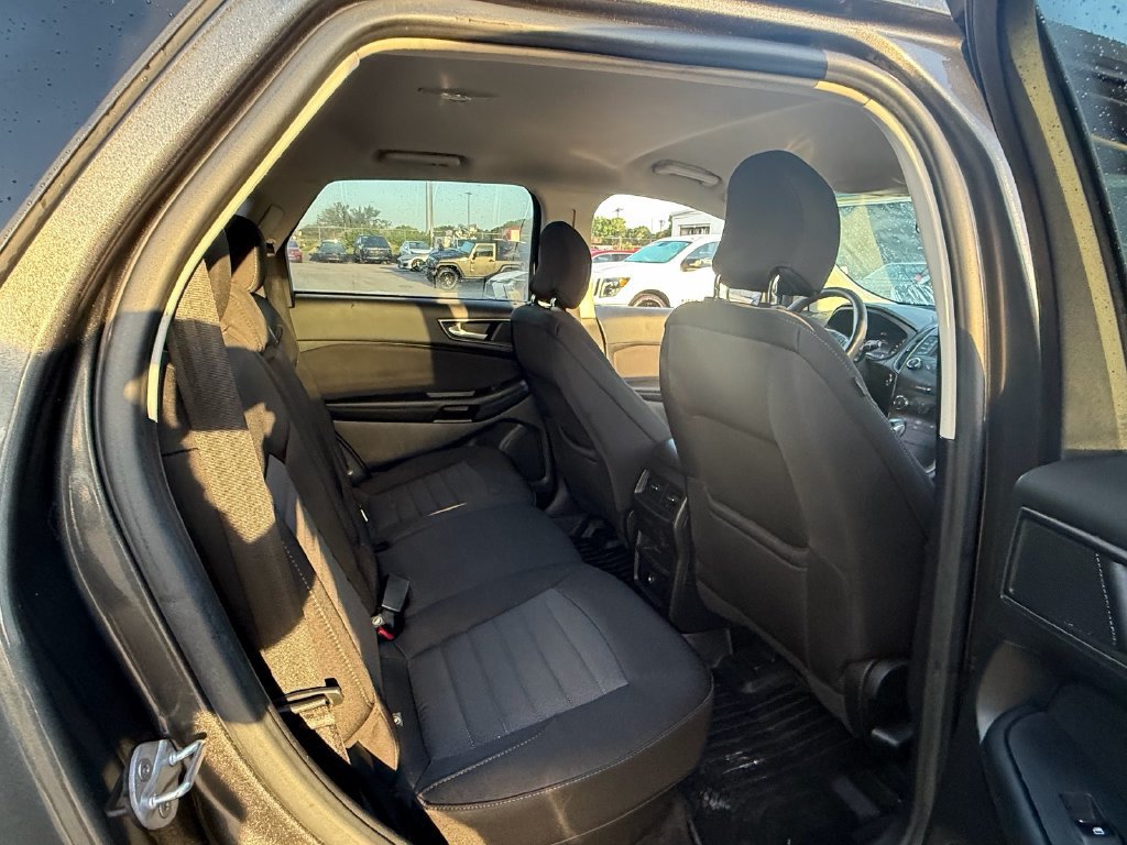 Used 2016 Ford Edge SE FWD image 14