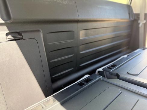 Used 2013 Toyota Tundra 4x4 CrewMax w/ SR5 Pkg image 24