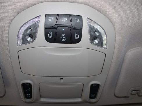 Used 2022 Chrysler Pacifica Limited FWD image 62