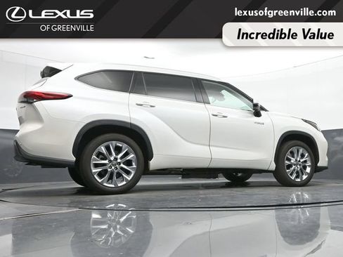 Used 2021 Toyota Highlander Limited FWD image 37