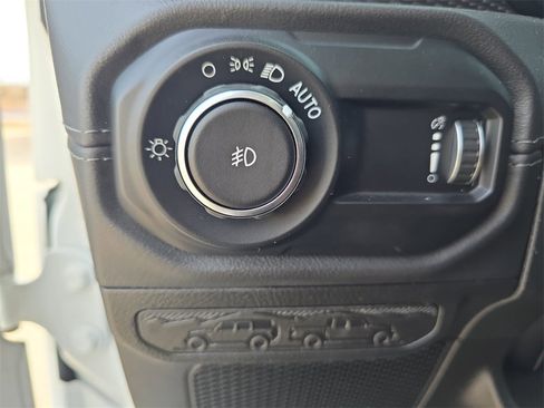 Used 2024 Jeep Wrangler Unlimited Rubicon image 27