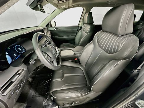 Used 2023 Hyundai Palisade Limited FWD image 22