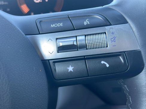 Certified 2025 Hyundai Kona SEL AWD/4WD image 27