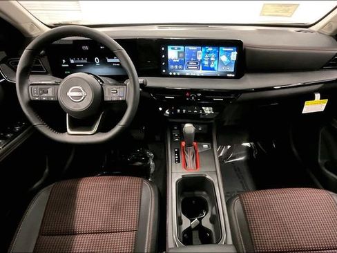 New 2026 Nissan Kicks SR w/ SR Premium Package AWD/4WD image 6