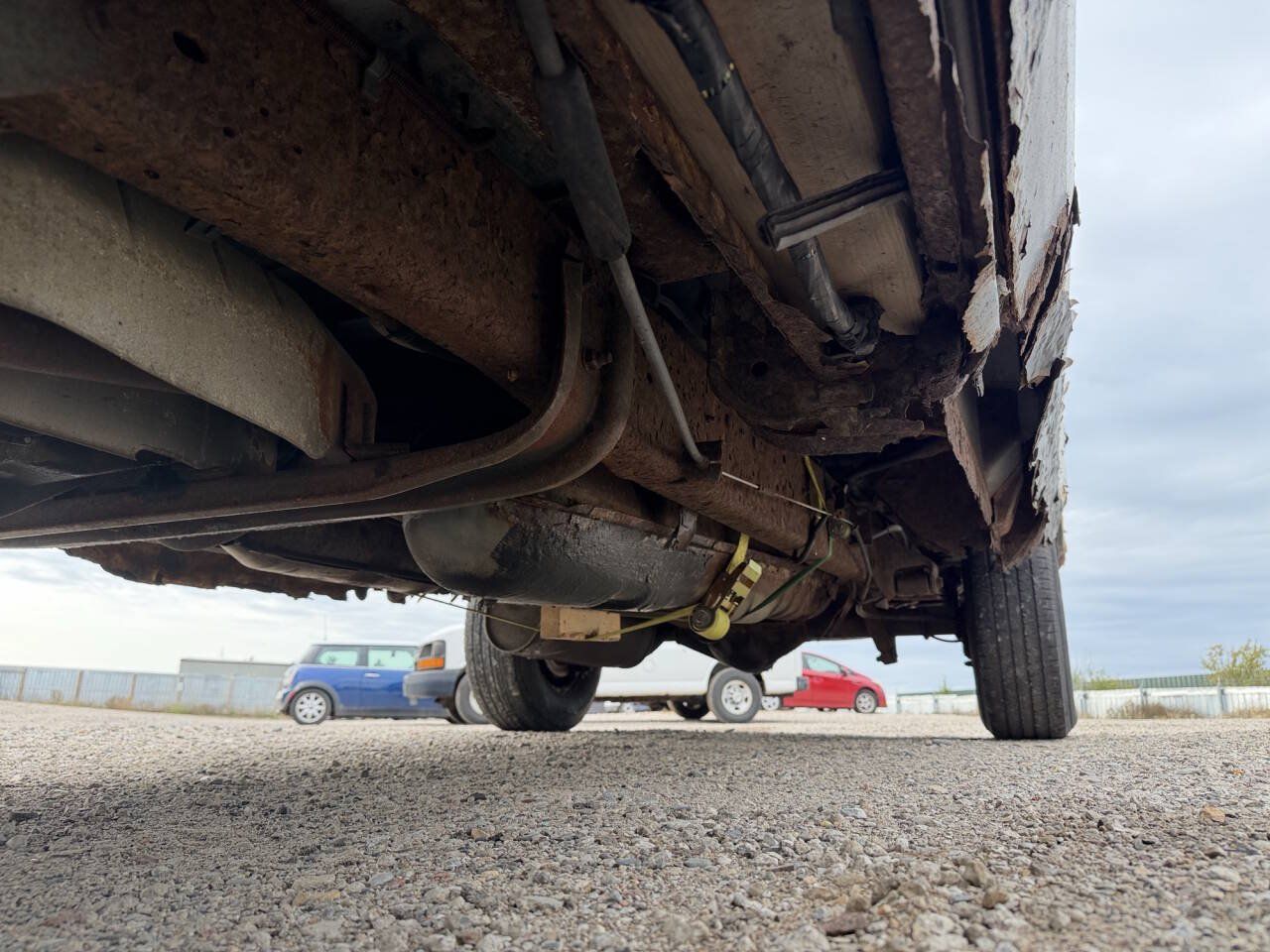 Used 1999 Ford E-350 and Econoline 350 Super Duty RWD image 14