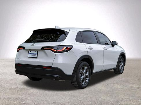 Used 2026 Honda HR-V LX image 9