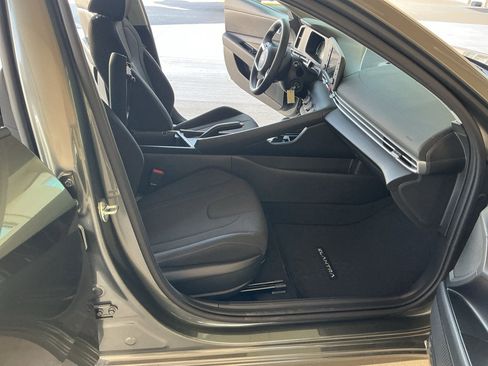 New 2026 Hyundai Elantra SE FWD image 14