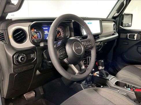 Used 2026 Jeep Wrangler Unlimited Sport AWD/4WD image 16