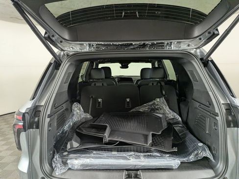 New 2026 Chevrolet Traverse Z71 w/ Enhanced Driving Package AWD/4WD image 10