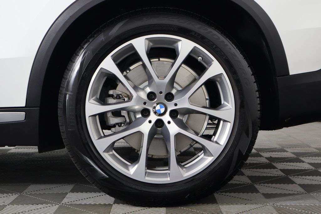 Certified 2026 BMW X5 xDrive50e w/ Climate Comfort Package AWD/4WD image 16