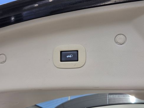 Used 2018 INFINITI QX80 2WD w/ Driver Assistance Package image 12