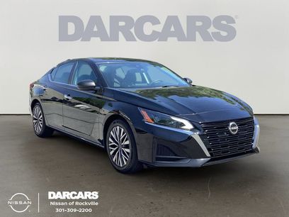 Used 2024 Nissan Altima 2.5 SV