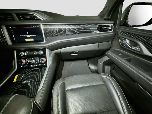 Used 2023 GMC Yukon Denali AWD/4WD image 32