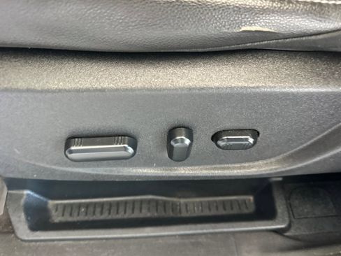 Used 2015 Ford Escape SE w/ Equipment Group 201A FWD image 15