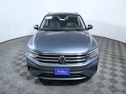 Used 2022 Volkswagen Tiguan SE image 3