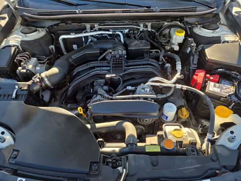 Used 2021 Subaru Outback Limited image 36