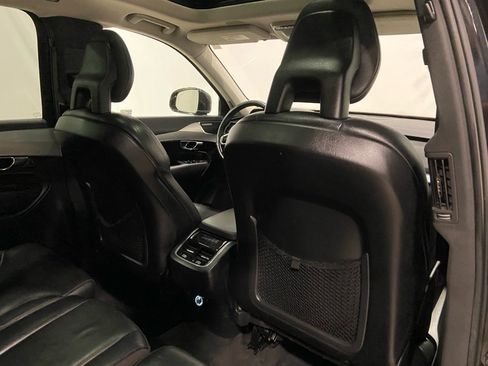 Used 2017 Volvo XC90 T6 Momentum w/ Vision Package image 27