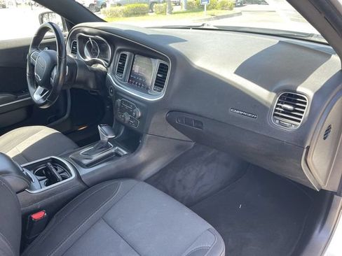 Used 2018 Dodge Charger R/T RWD image 28