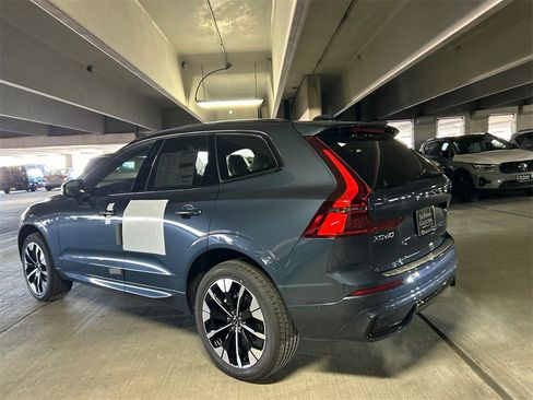 New 2026 Volvo XC60 B5 Plus w/ Protection Package Premier image 4