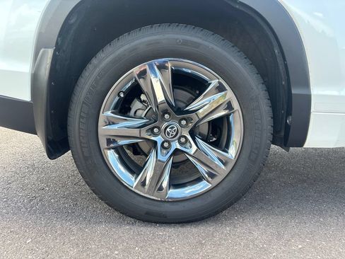 Used 2019 Toyota Highlander Limited Platinum AWD/4WD image 35