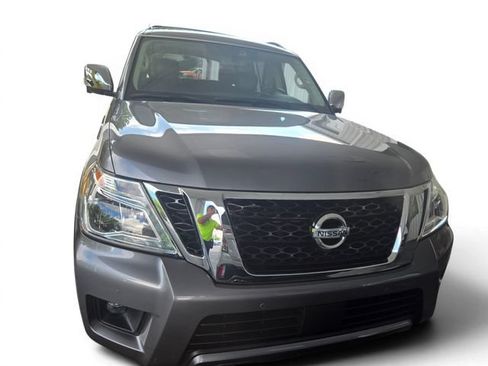 Used 2020 Nissan Armada Platinum w/ Captain's Chairs Package RWD image 9