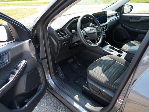 Used 2023 Ford Escape Active w/ Tech Pack #1 AWD/4WD image 15