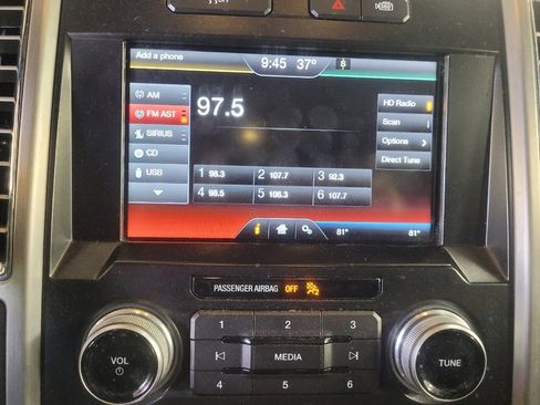 Used 2015 Ford F150 Platinum w/ Equipment Group 701A Luxury image 25