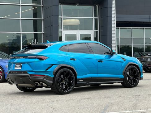 Used 2023 Lamborghini Urus Performante AWD/4WD image 8