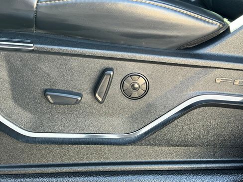 Used 2024 Ford F250 Platinum image 27